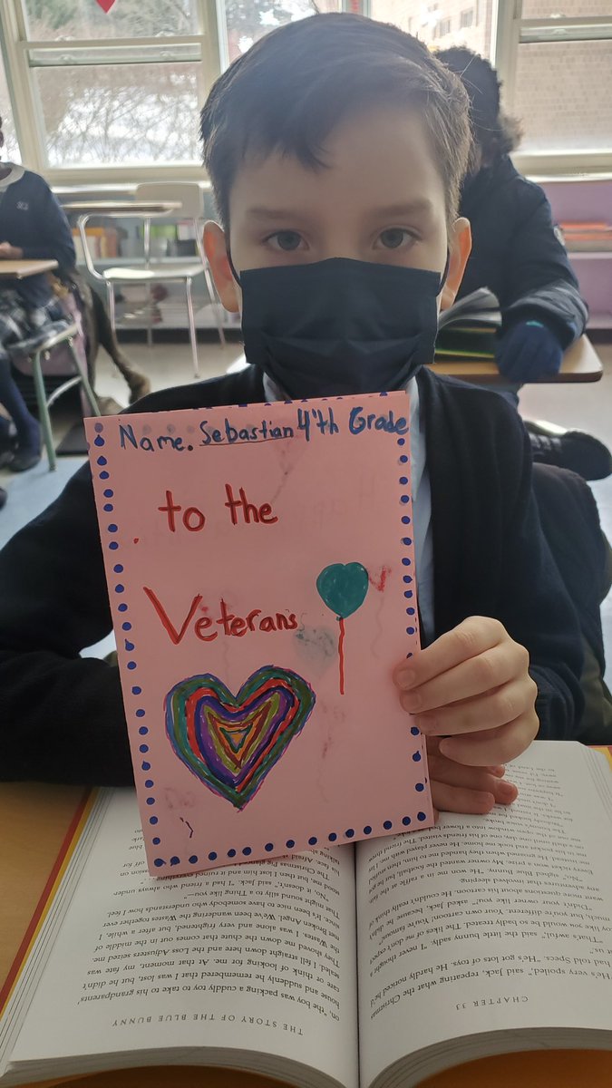 StColumbanus122's tweet photo. For Catholic Schools Week we are giving back to the community by creating Valentines for our Veterans ❤💜💙 @ArchNY_Schools #CatholicSchoolsWeek #CSW22 https://t.co/oPZZqGhrPb
