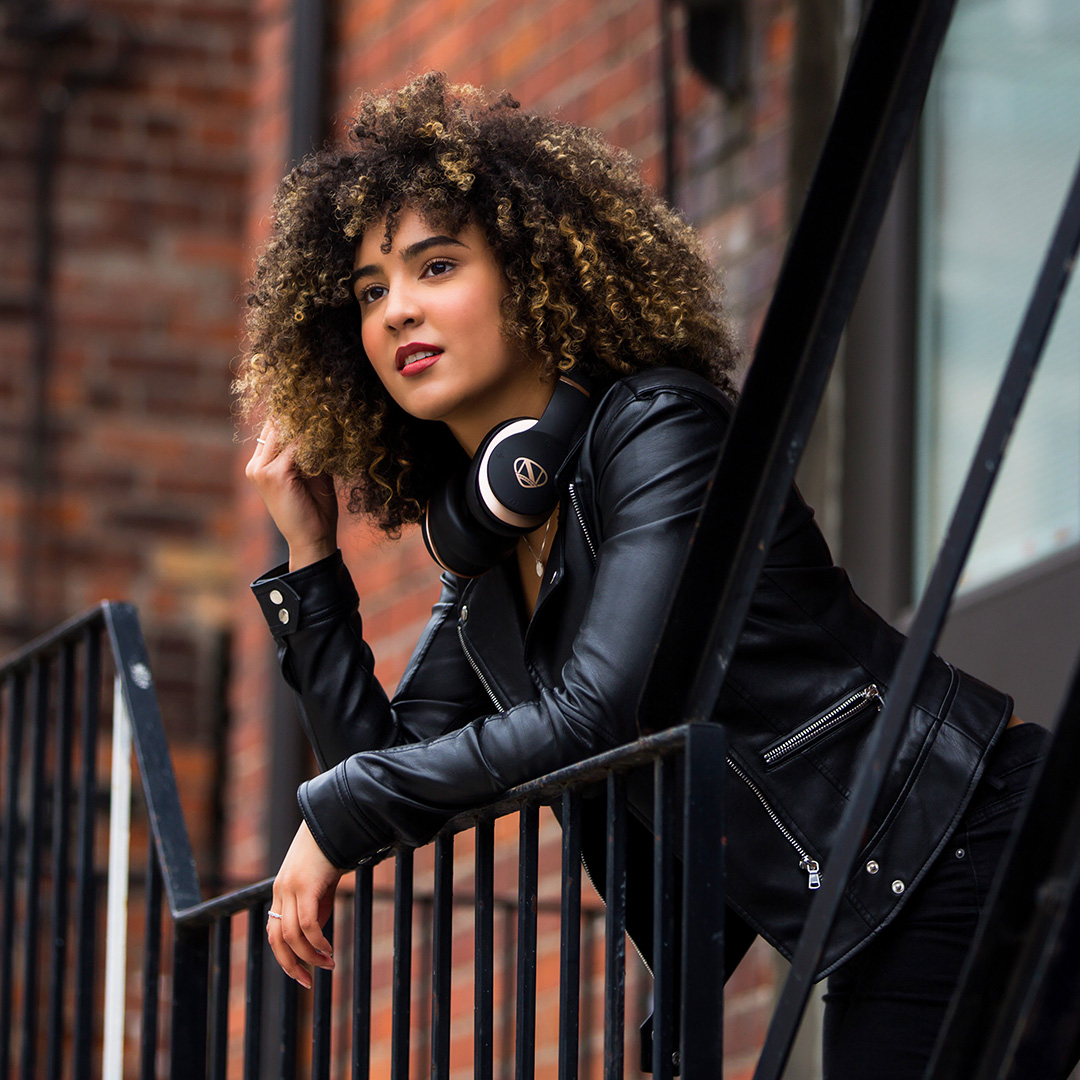 #FBF to our NCredible Audio lifestyle campaign to promote their headphone and speaker line. 
Shoutout to the dream team:  
Photo: <a href="/derrelhoshing/">Derrel Ho-Shing Photography</a>
Makeup/ hair: <a href="/NeesheaS/">Neeshea Ho-Shing</a>
Stylist: <a href="/ChaendraG/">Chaendra G</a>
Models: Orange Model Management
Check out our full case study: bit.ly/2KeXKCo