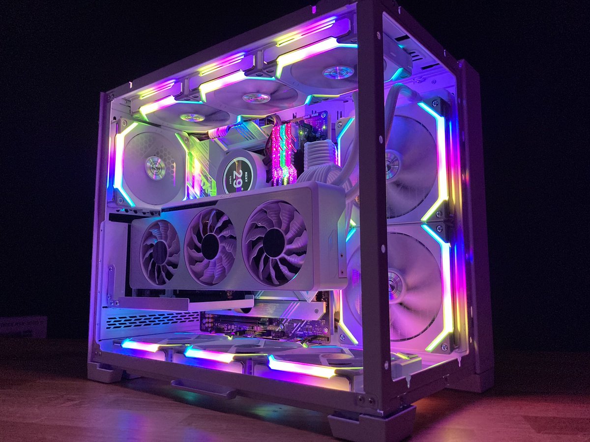 StinceBuilt's tweet image. Yea, we can do those crazy white themed builds too. 🤤

Stincebuilt.Com/lets-build
