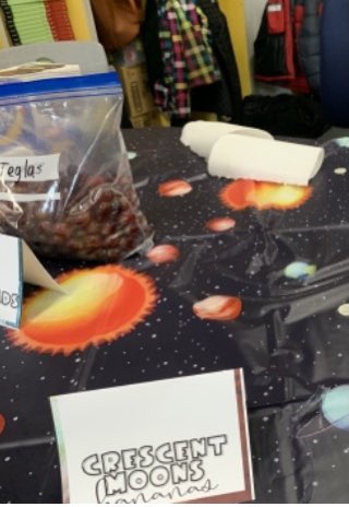 scsdoh's tweet photo. Snyder Park 3rd Grade students in Ms Teglas’ class enjoyed an “Outer Space Book Tasting!” Through Wit &amp; Wisdom curriculum, students receive creative, fun instructional practices which keep them excited about learning. #WitandWisdom #SnyderParkElem #FutureRocketScientists https://t.co/8mki6yb5wp