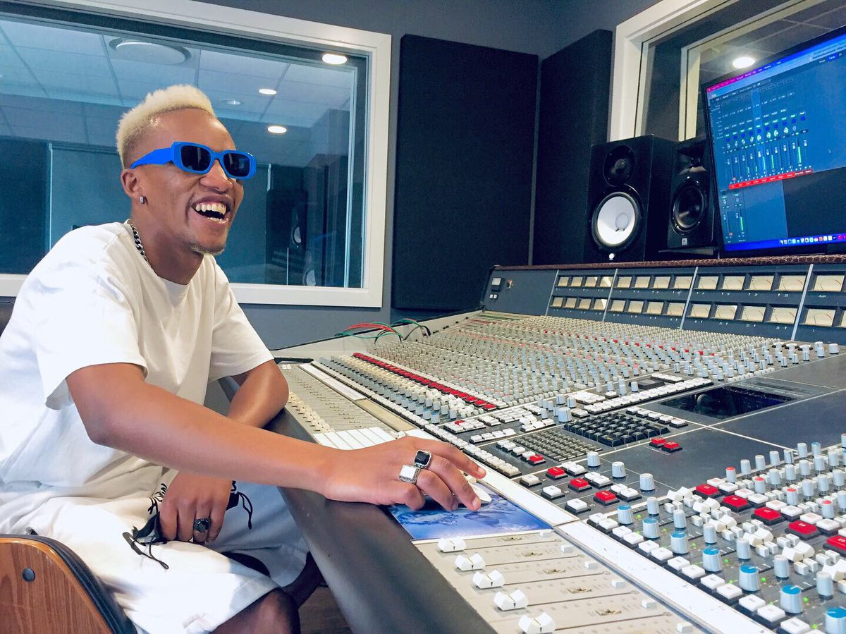 #EMAZWENI tweet media