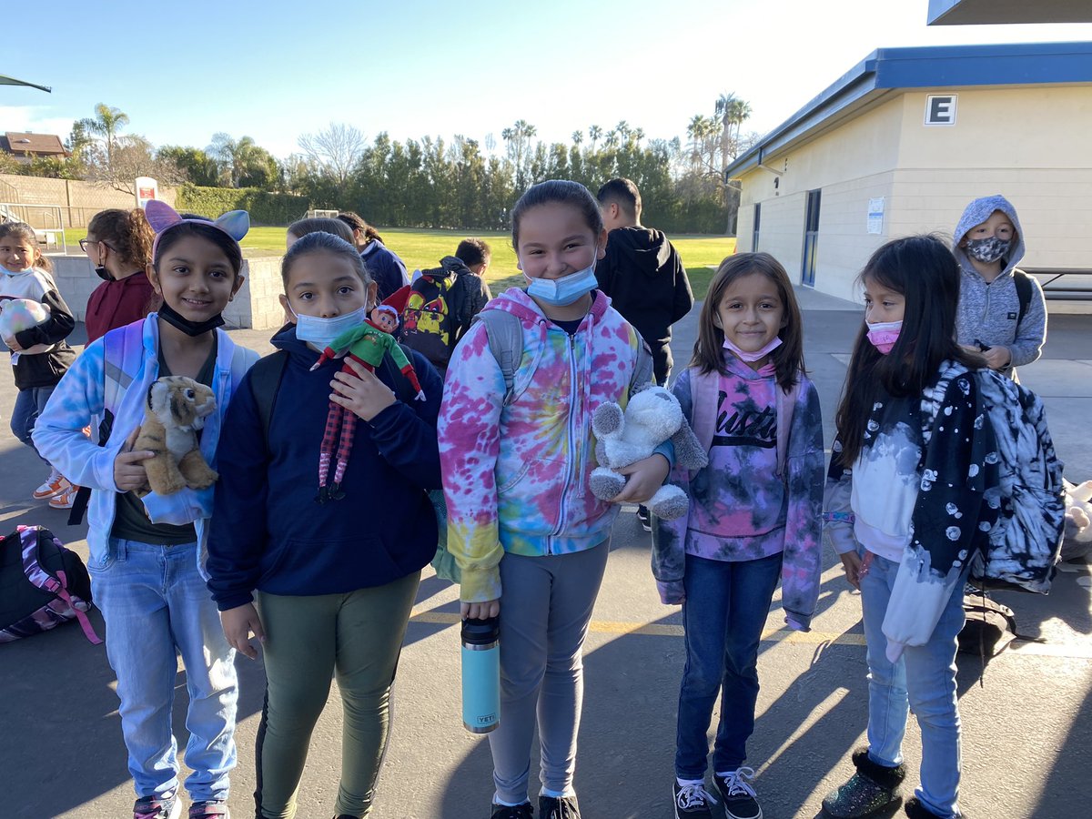 JoshRegerAP's tweet image. First Friday of the Month Spirit Day…Stuffed Animals! Our Superstars showing their school spirit with their stuffed animals. It’s a jungle out there!