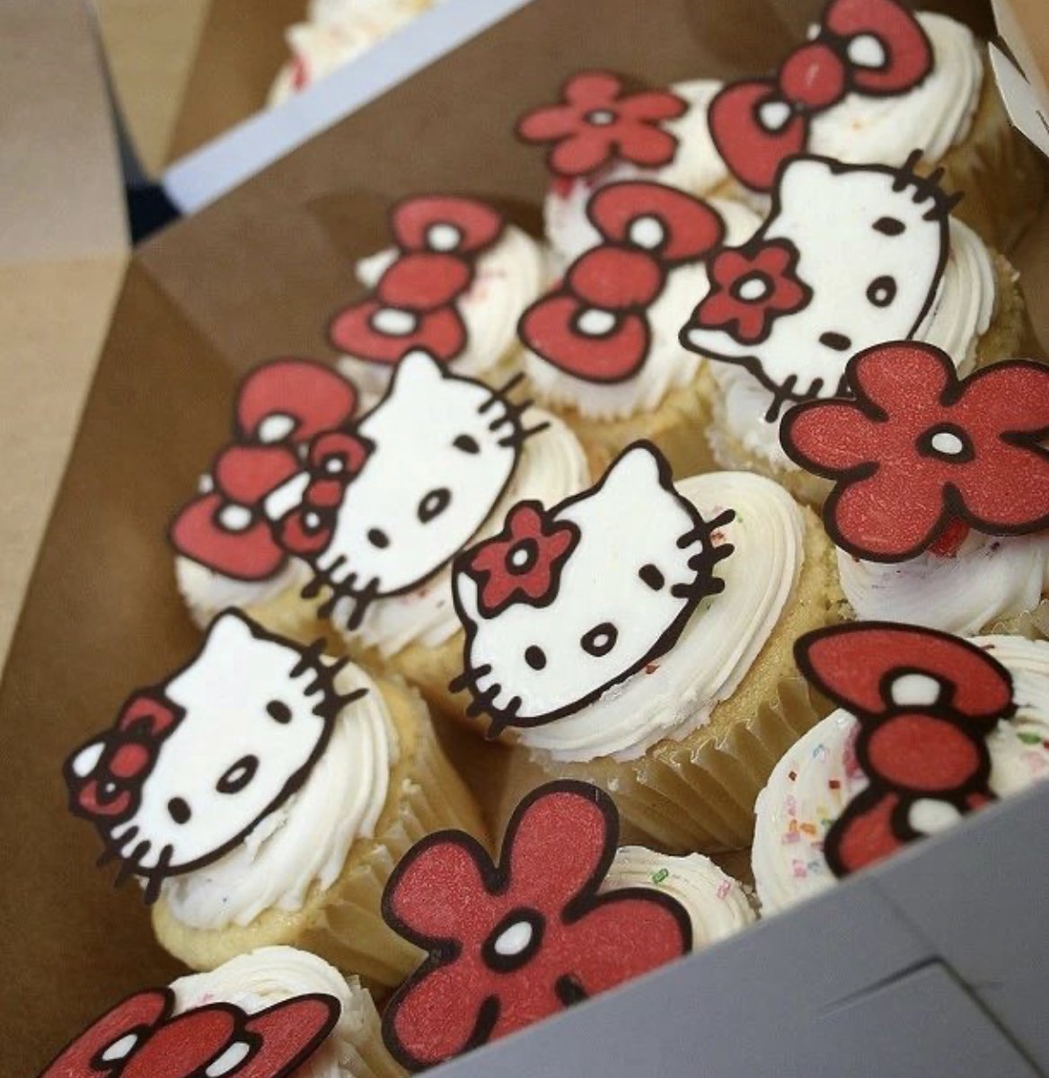 PicsHelloKitty's tweet image. 