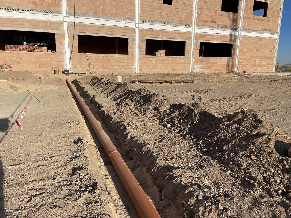 Finalizamos la semana con la ejecución de la red de #saneamiento que forma parte del #proyecto de #urbanizacion de uno de nuestros clientes.

👷🏻‍♂️#obracivil #ICCP #ingenieriadecaminos #direcciondeobra #proyectos #coordinadordeseguridadysalud #licitacivil 

#haciendoingenieria