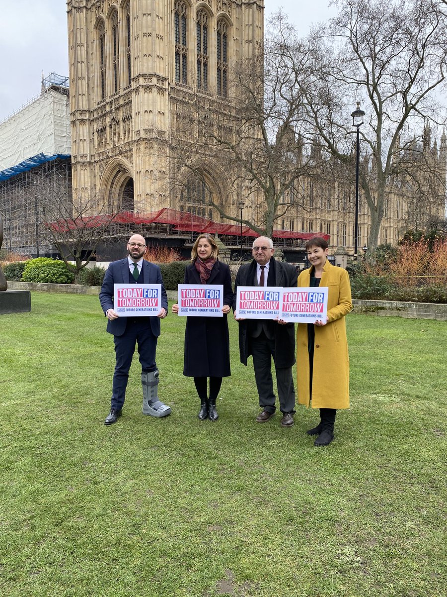 Caroline Lucas tweet media