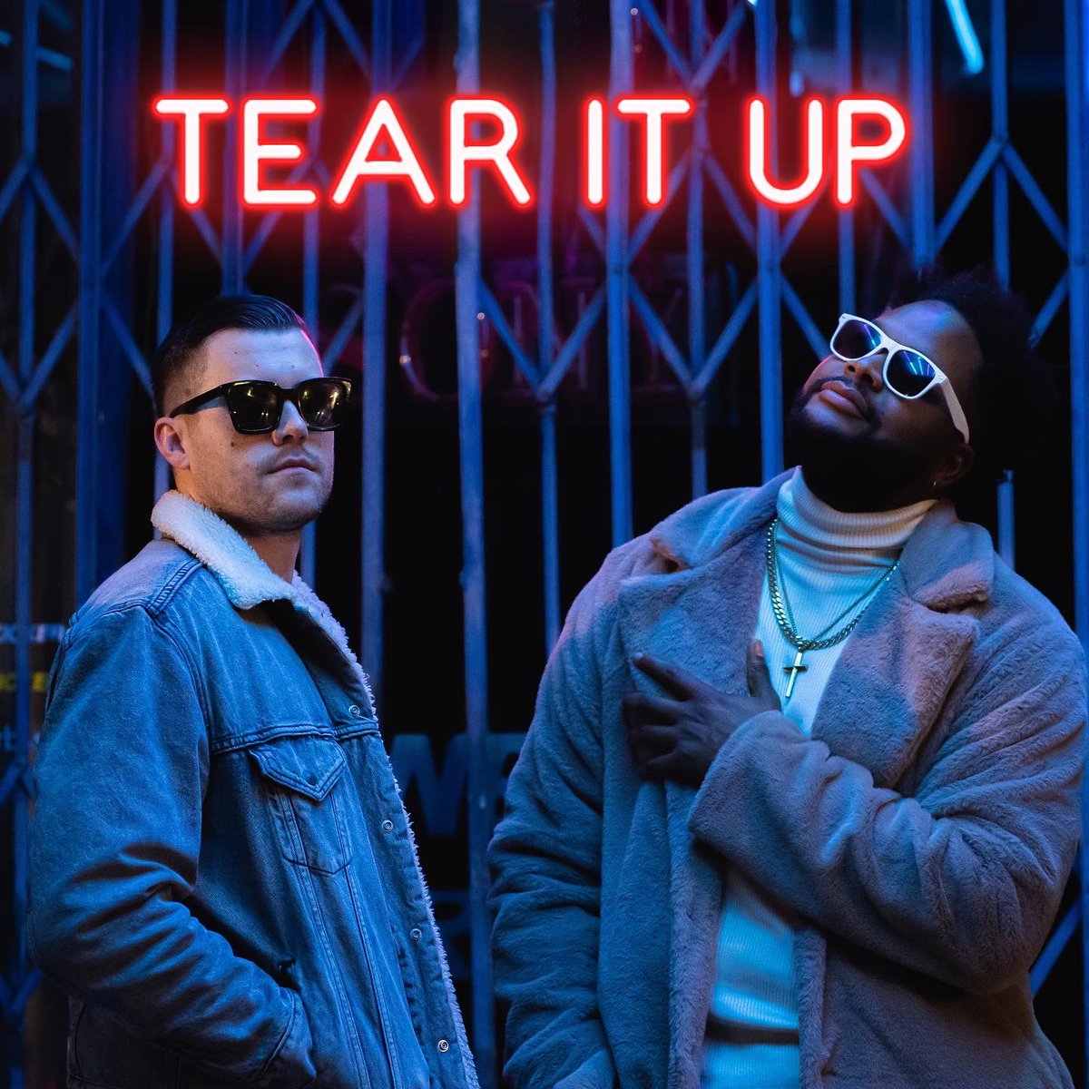 New single “Tear It Up” out now!

smarturl.it/TearItUpCodyRay
