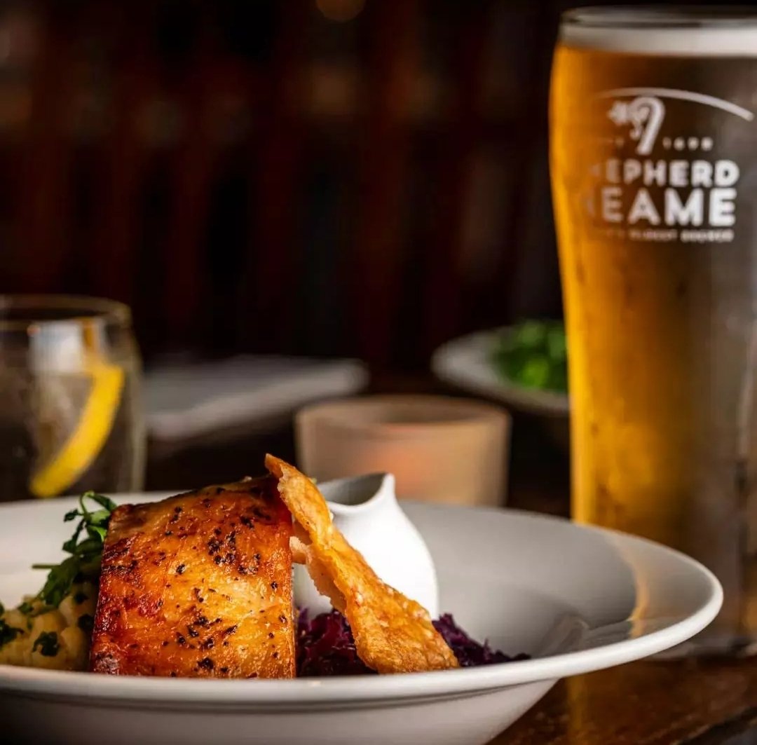 GeorgeHotelKent's tweet photo. Don't forget to head over to our Facebook page to enter our Valentine's competition! See our Pinned Post💘 @ShepherdNeame https://t.co/A7t6lG4MMe 
#cranbrook #cranbrookhighstreet #shepherdneame #kentcompetition #facebookcompetition https://t.co/N9Z1o8h7R4