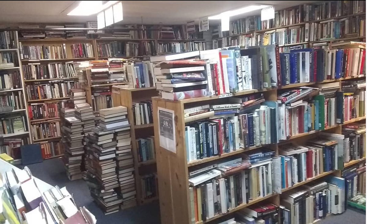 maureenfosterX's tweet photo. #PhoenixBooks #SanLuisObispo
#books #bookstores #localbookstores
my kind of bookshop ❤️ https://t.co/uRmWJrEkhF