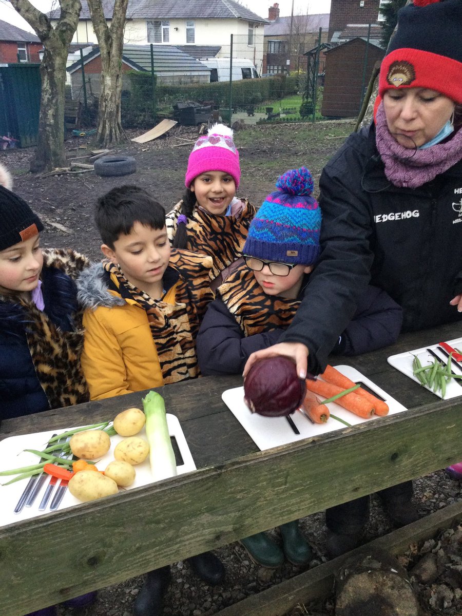 Class3wade's tweet image. Making Stone Age stew.