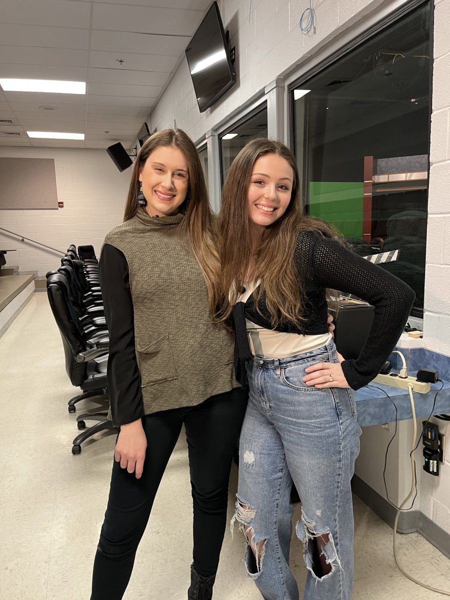Danyel Detomo with WMBF News shared her educational background to Mr. Johnson's Media Tech 3 class.  She spoke on the importance of networking with the community.  Ms. Detomo also filmed a segment with Ms. Johnson's Clean Energy class that aired on Grand Strand Today.