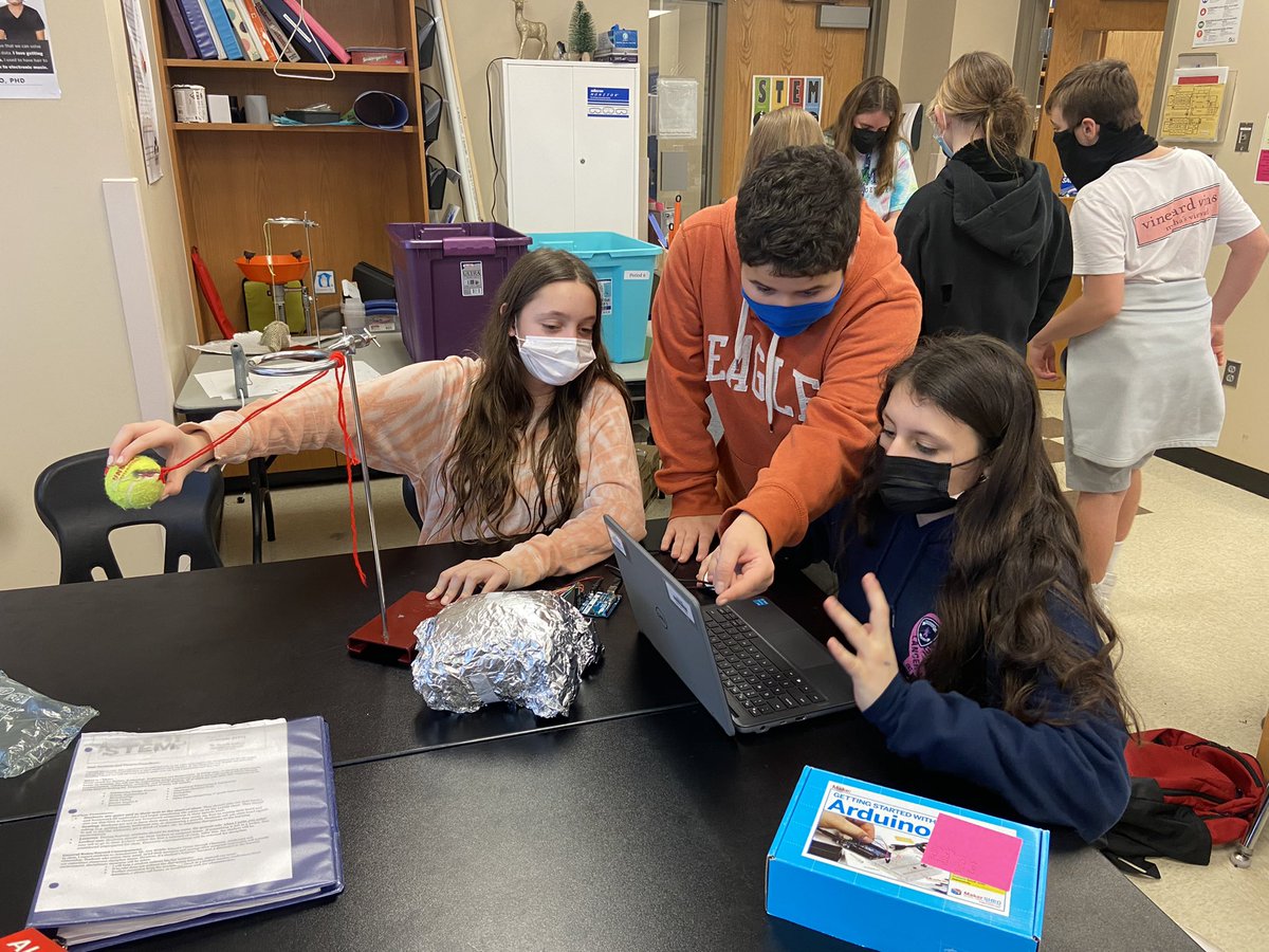 ChrisHynes18's tweet photo. Stem students made brain impact simulators this week in Ms. Radford’s classroom and then tested out the effectiveness of their homemade helmets. Kudos to Ms. Leader for helping make this project a reality! @StemCcps @SharonD_Lilly https://t.co/msY6zQVa8P