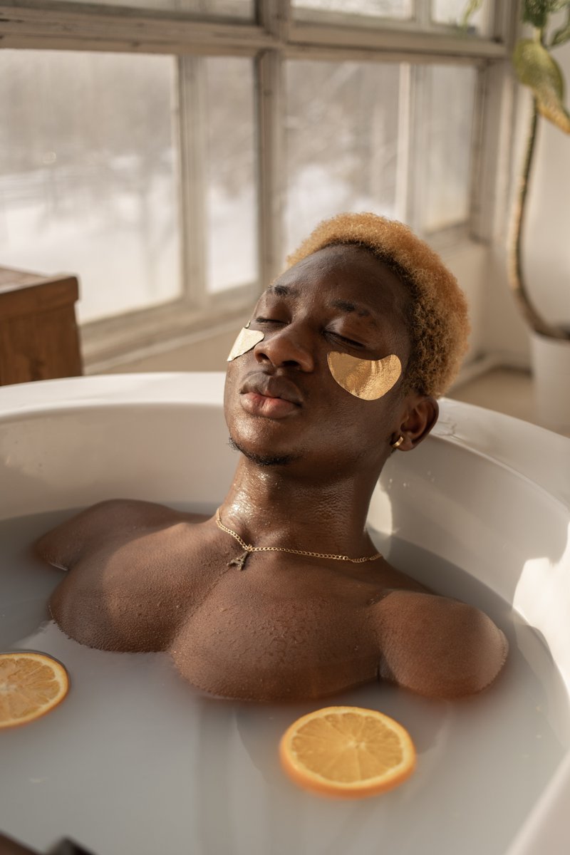rawtanicals's tweet photo. Take a rest king, that crown is heavy 👑

#blacklove #blackbeauty #blackowned https://t.co/sQDC9kY58E