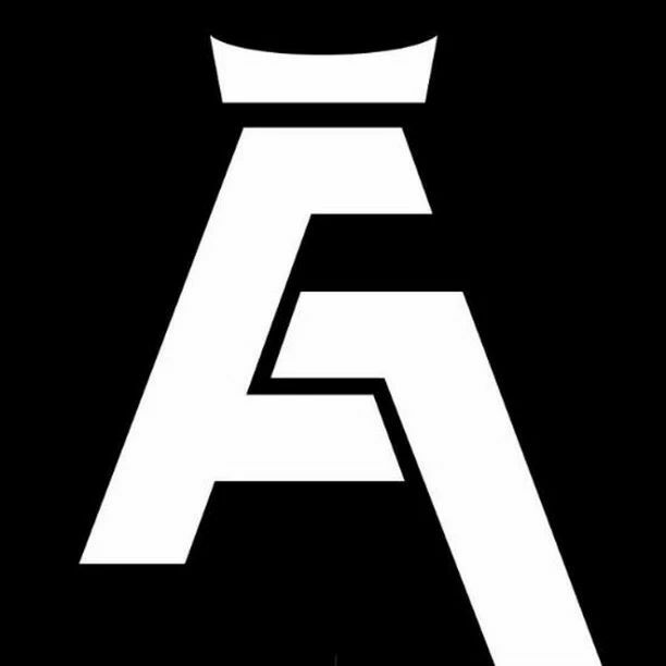 🖐🏾 Reposted from <a href="/m_slago/">M Slago</a> So it's #bandcampfriday For those not hip, it's a day where 100% of sales go straight to the artist. Naturally I think you should cop #TheSpazz and/or some merch, but if not cop something else. If not from me, from another artist you dig. Links in m…