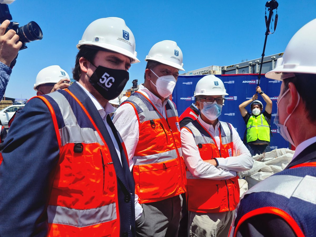 🔵DPR (s) <a href="/IvanCisternasT/">Iván Cisternas Tapia</a> junto a <a href="/SubPrevDelito/">Subsecretaría de Prevención del Delito</a>, <a href="/subtel_chile/">Subsecretaría de Telecomunicaciones</a>, <a href="/AduanaCL/">Aduanas de Chile</a>, <a href="/PDI_Valparaiso/">PDI_Valparaíso</a> y autoridades, dieron cuenta del decomiso de más de 12 toneladas de cable de cobre que serían enviadas por contrabando hacia #Corea. ¡Excelente trabajo coordinado de las instituciones!