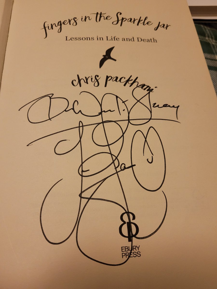 StaceyEleanorG's tweet photo. Just checking out all my #Wildlife #books & half are signed. I have sooo many. @ChrisGPackham #JohnRendall #Bornfree @BornFreeFDN #Fox #Hedgehog #Peregrines #Whales #Dolphins #lions #Cheetahs #Elephants #Rhino- I have so many. :) https://t.co/CeFX88B0Sq