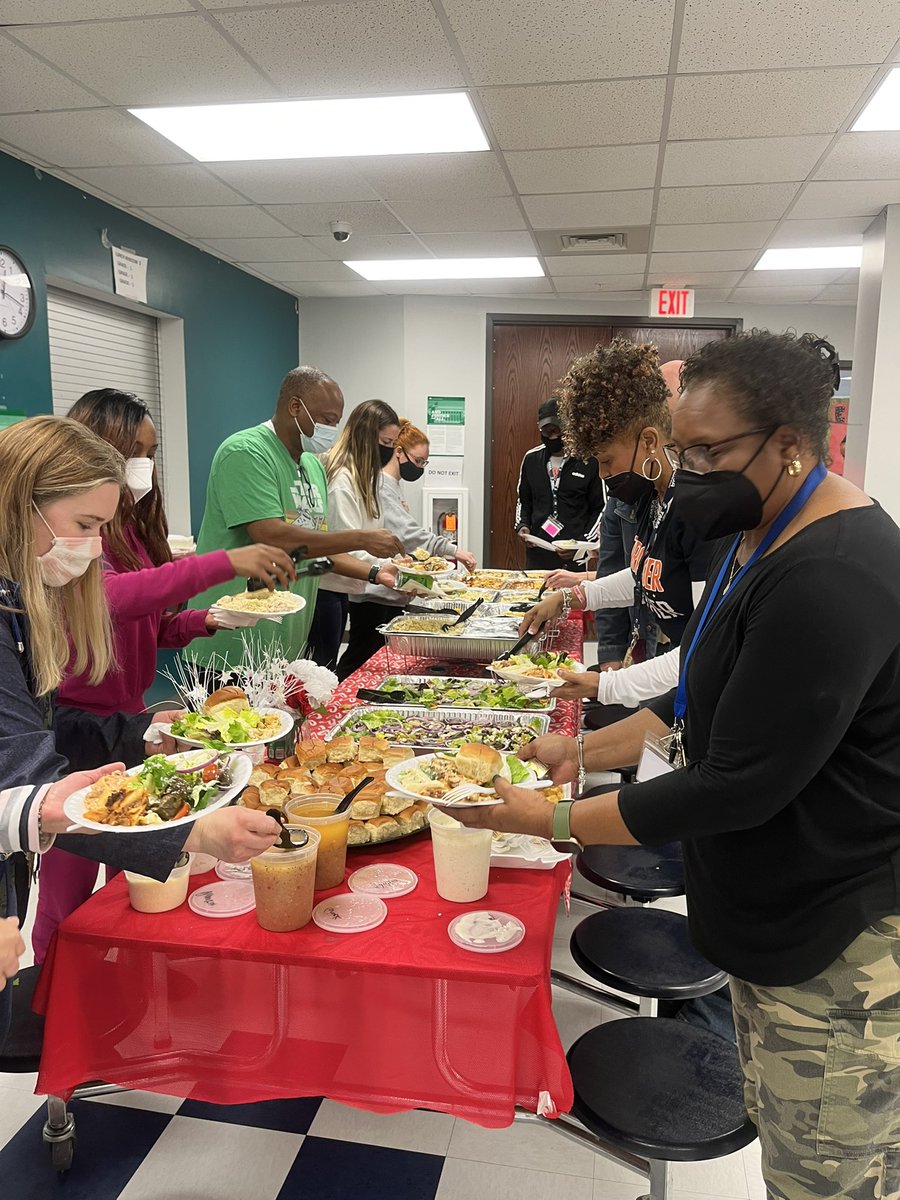 TMSACharlotte's tweet photo. Thanks to @StacksKitchen for the delicious catered lunch! Our staff so appreciated your timely, delicious, catered meal! https://t.co/p9UyucBfuU
