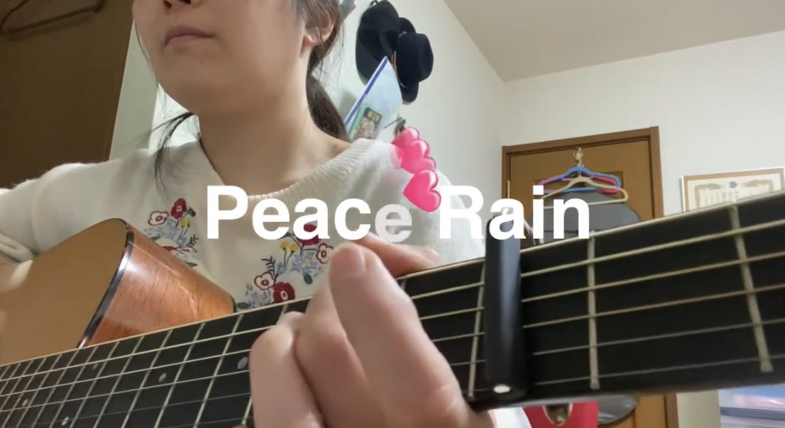 ujiko814's tweet photo. しもちゃんのPeace Rain☔️
車で聴きながら一緒に『ヘイ‼️』
やって大声で歌っちゃったよー💗
香川さんの名曲はいっぱいあるけど、何だかんだでこの曲が1番好きかも❣️
固定ツイートにしてからもうすぐ3年だしね🎵
#PeaceRain / #香川裕光 Cover しもちゃん https://t.co/XRr0Zu11BN @YouTubeより https://t.co/4nsUxX7WFP