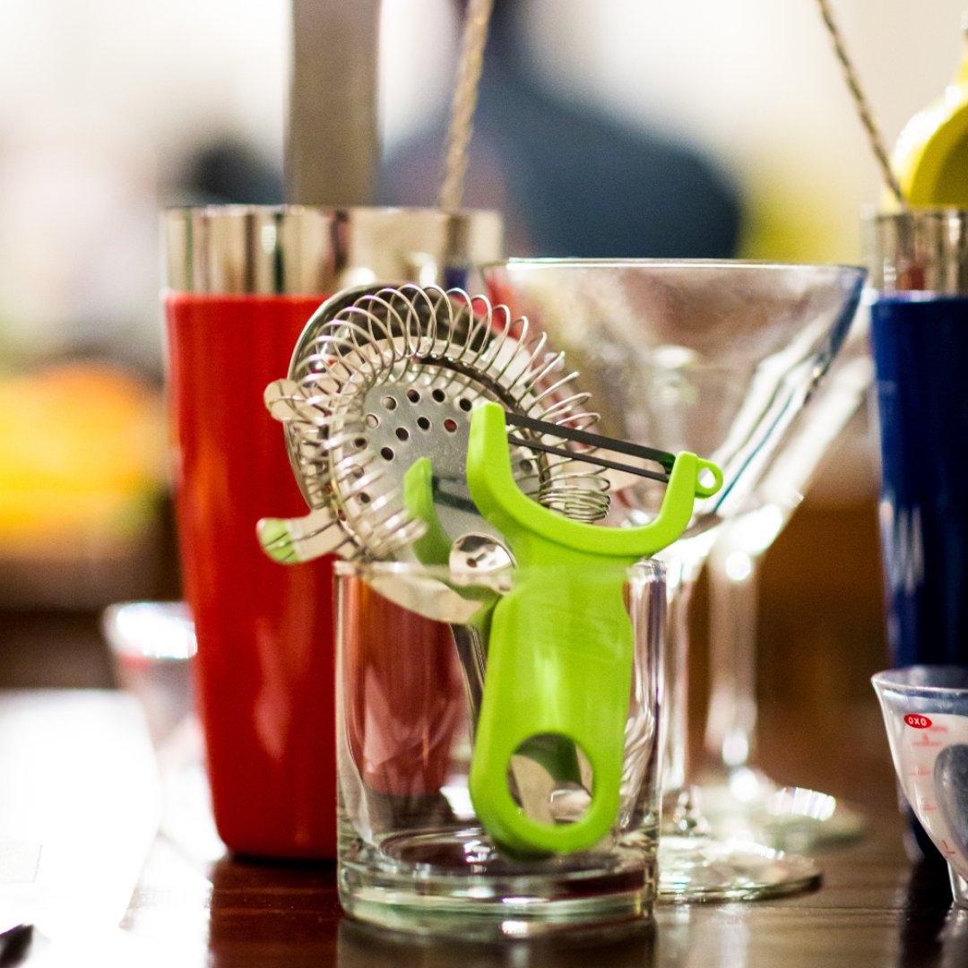 We've got everything you need for a good time, all you have to do is book the class and bring your crew! Let's do it! #ElixirToGo #Cocktails #HappyHour bit.ly/2EC0vyI