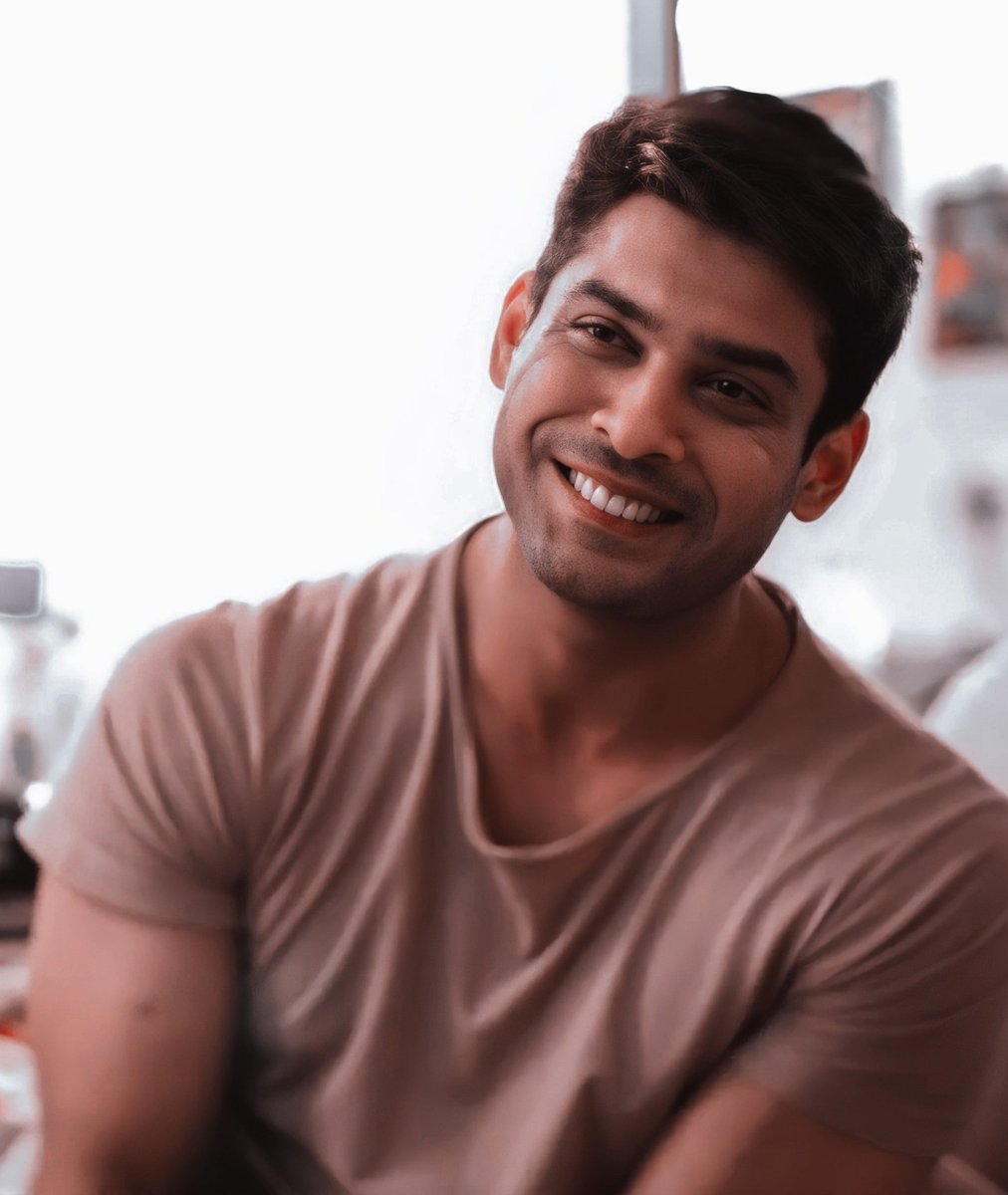 idk_Man_srsly's tweet photo. One thing is proved in this Live that,

#PratikSehajpal is very very Big Fan of #SidharthShukla , For Pratik Sid is inspiration and for us also❤️🙌🏻

Pratik is True #SidHearts , #PraSid ❤️

#PratikFam https://t.co/ttC7of08nW