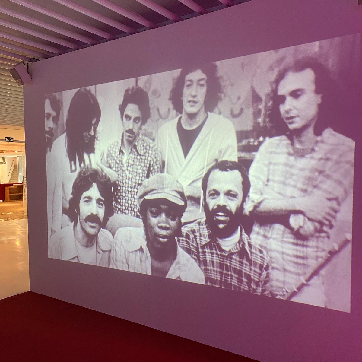 Agendaredeminas's tweet photo. Ainda tivemos o prazer de entrevistar o Márcio Borges, também criador da exposição. Em breve, você poderá conferir nossa matéria no programa! Vem aí ❤️

#clubedaesquina #miltonnascimento #50anosclubedaesquina #mpb https://t.co/axASQlEJs1