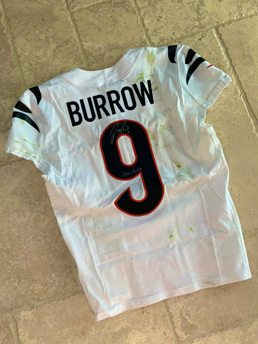 The Chosen One (@kidcudi) on Twitter photo 😭😭😭😭😭
Ok. So after the Bengals win against the Chiefs, I hit Joe and congratulated him and asked if I could have his jersey. He said yes and sent it right away 🥲 rockin this bitch to the game and then framing it. I am so geeked right now. #ohiolove <a href="/JoeyB/">Joey Burrow</a> <a href="/Bengals/">Cincinnati Bengals</a> 😭😭😭😭😭
Ok. So after the Bengals win against the Chiefs, I hit Joe and congratulated him and asked if I could have his jersey. He said yes and sent it right away 🥲 rockin this bitch to the game and then framing it. I am so geeked right now. #ohiolove <a href="/JoeyB/">Joey Burrow</a> <a href="/Bengals/">Cincinnati Bengals</a>