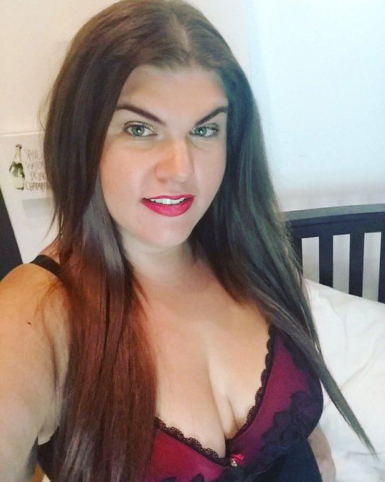 Happy Friday Loves!! 😘 😘😘 https://t.co/nFrQ74O9hn