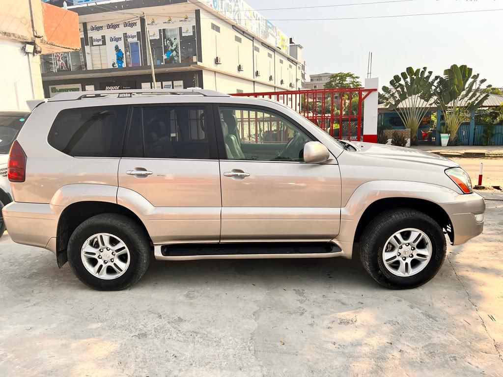 EscobarSy2's tweet image. Luxis 470 boit automatique énergie essence ⛽ climatisation normal suspension normal peinture d'origine moteur non touché moteur d'origine version américaine Anne 2004 prix 11 millions à débattre légèrement à discuter ici à point noir numéro de téléphone 068334488ou056184400