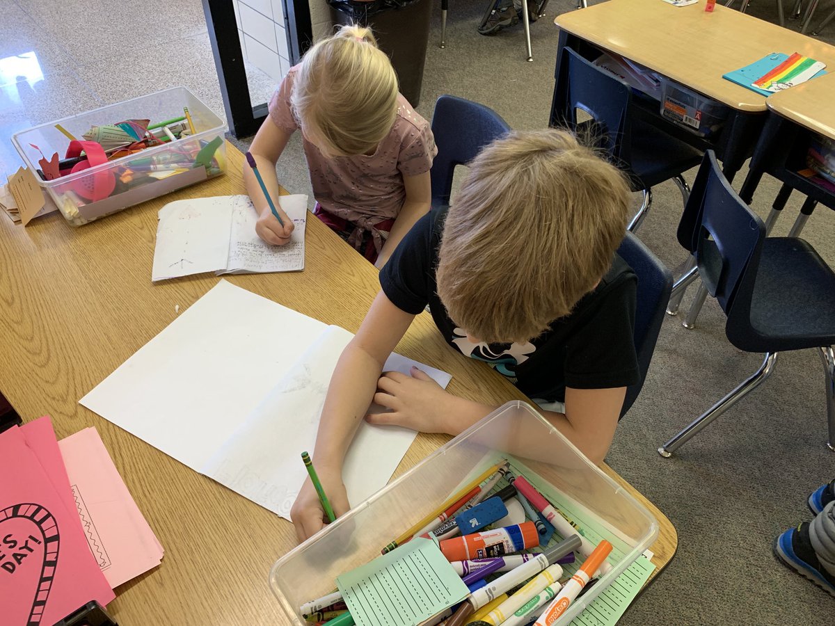 stine_smithADM's tweet photo. 100th day of school and first day of writing partners~🎉Couldn’t be more exciting! https://t.co/x4ADjOWGK8