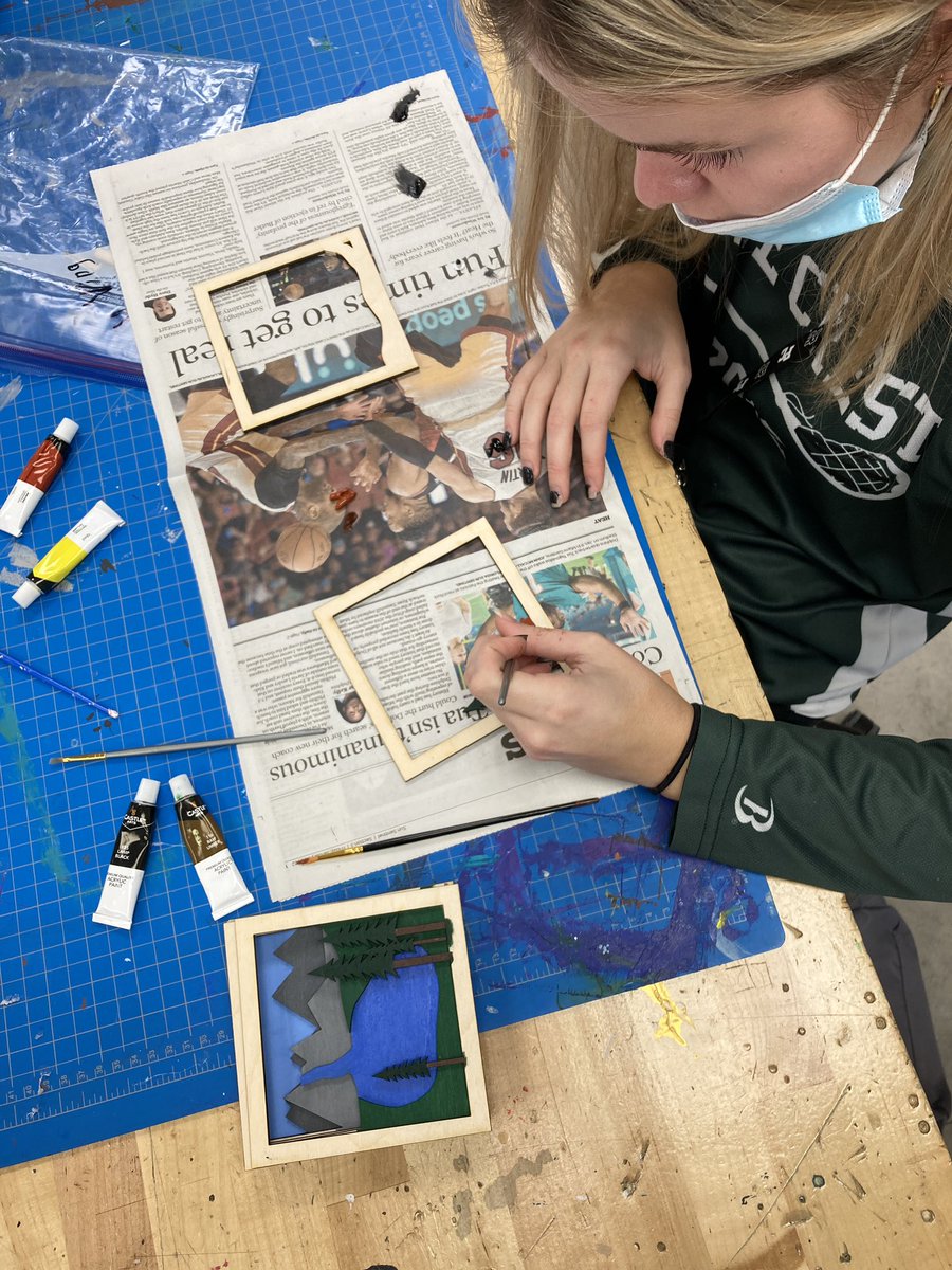 PineCrestSTEM's tweet image. #pcupperschool #pcvisualarts Digital Arts in the #pcilab are creating laser cut wood scenes, showing off their Adobe Illustrator skills