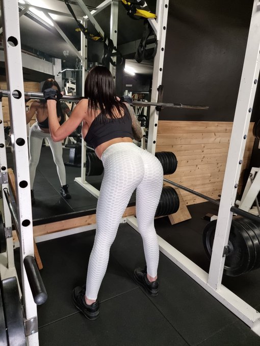 ➡️NUOVI CONTENUTI sono in arrivo 🎥🔥 SOLO su https://t.co/14mi9idcOs potrai vederli! Iscriviti ora per