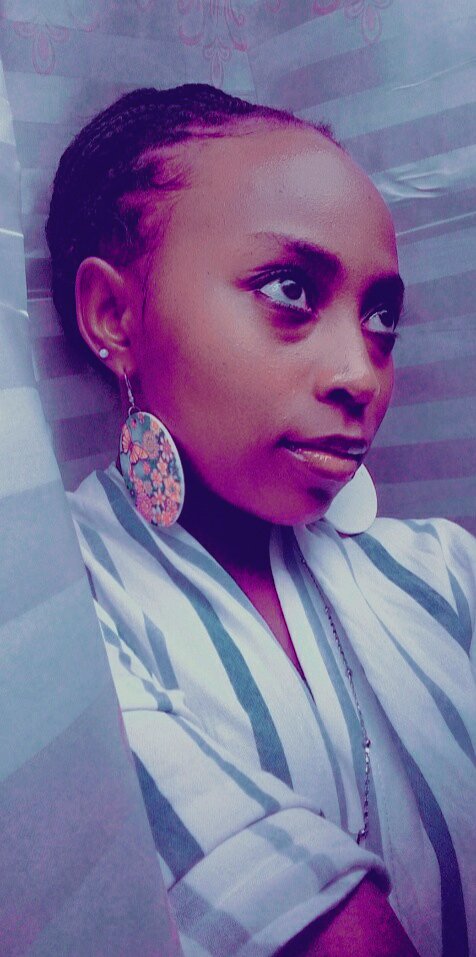 Lizzybaha001's tweet photo. Lol..the forehead😂😂💔 https://t.co/vNnsOlzdDk