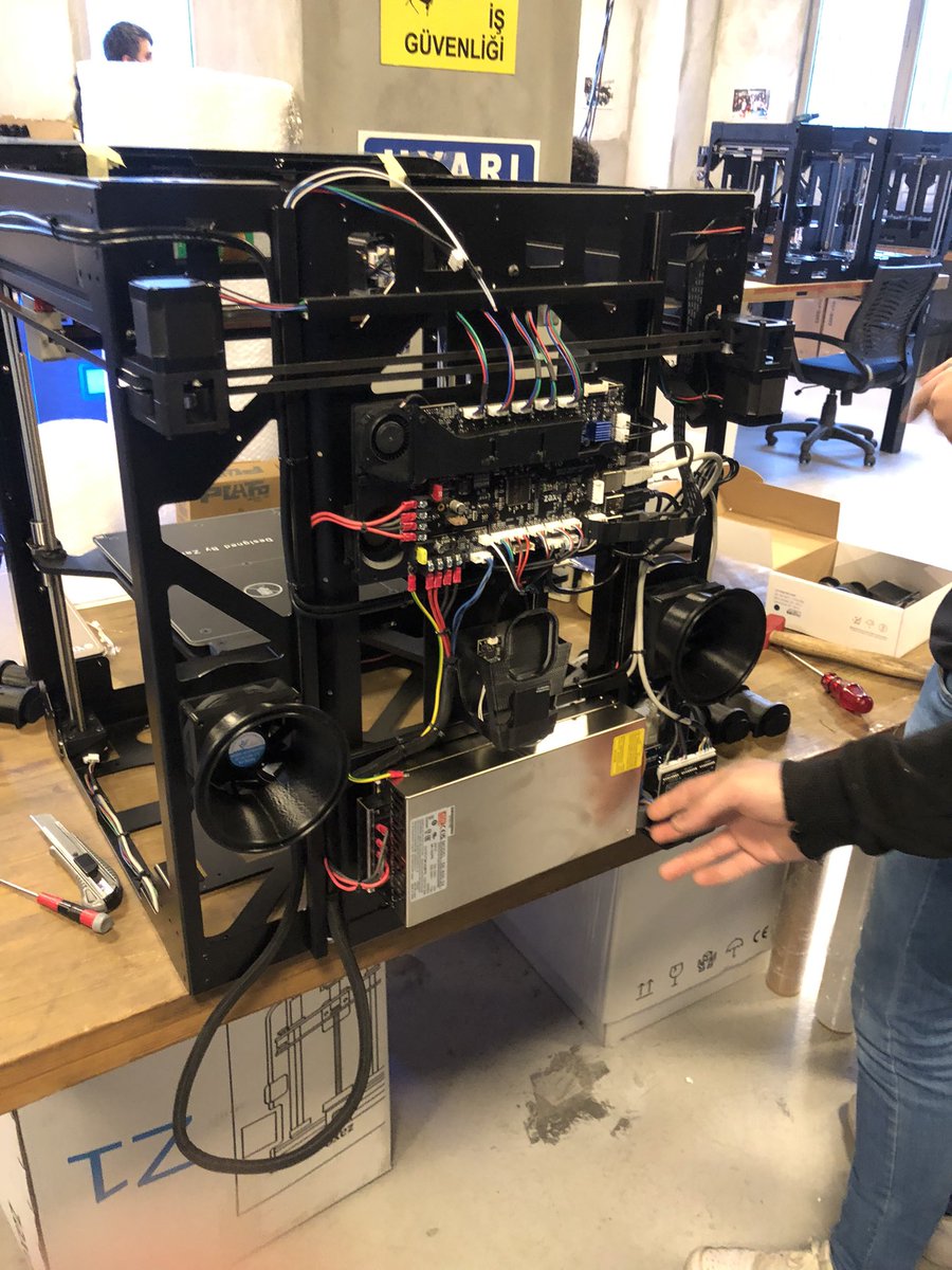 bakigezgen's tweet photo. Cable managment ❤️ @Zaxe3D #3Dprinting https://t.co/qnQsfb71V6