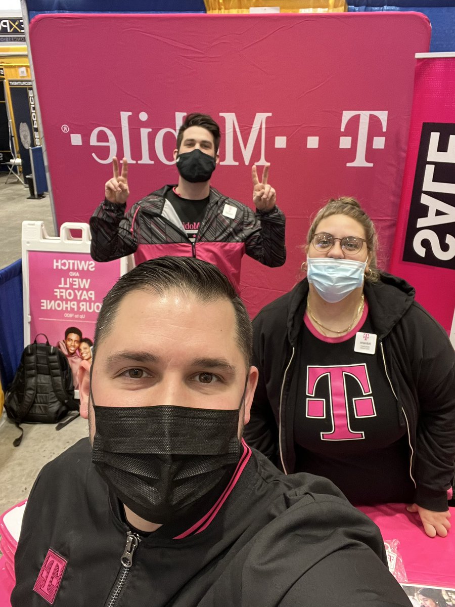 Team Genesee is out at the NYS Winter Fair in Syracuse, NY representing <a href="/TMobile/">T-Mobile</a> and showing the benefits of their 5G network and amazing Home Internet!
<a href="/WirelessVision/">Wireless Vision</a> <a href="/MagentaMikeC/">MikeC</a> <a href="/leithsawa/">Leith Sawa</a> <a href="/AndrewBansemer/">AJ Bansemer</a>