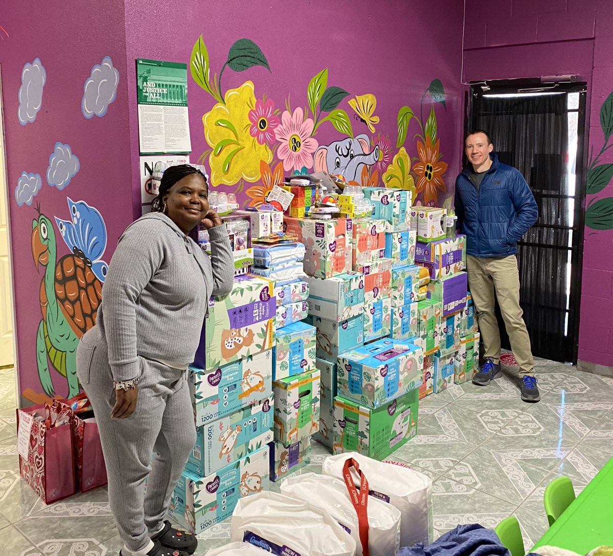 Still out delivering items for #PTintheCommunity #APTACSM 

Diapers, wipes, bottles, &amp; more to support all that <a href="/ANLFANG/">A New Life For A New Generation</a> A New Life a New Generation, a local org doing AMAZING things for the community! @UjimaInstitute @LisaVanHoosePT Thank you for bringing them to our attention