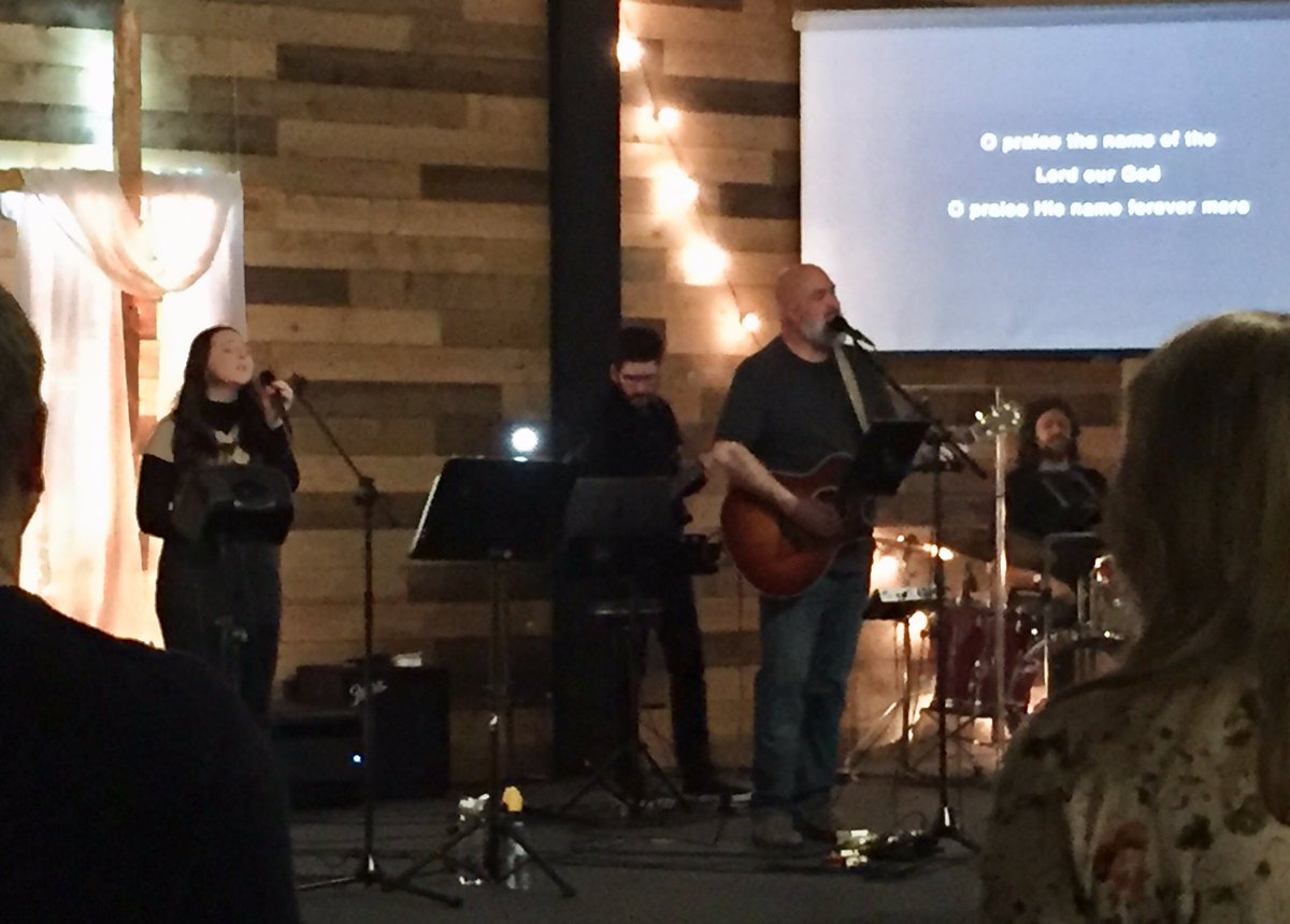 DavePostal's tweet photo. Meaningful worship gathering with North Island Pastors &amp; Leaders. #regrouplite Thank you Oceanside Church for hosting. #bcyd https://t.co/Urk4ZUTVYE