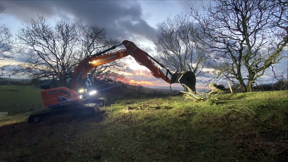 einion_williams's tweet photo. There’s never enough lights to be had👌🏻 https://t.co/X9wVo6PfGZ