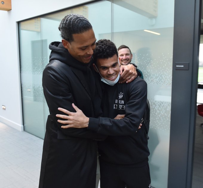 This pic makes me so happy😍 https://t.co/ouD0Tu8WtC