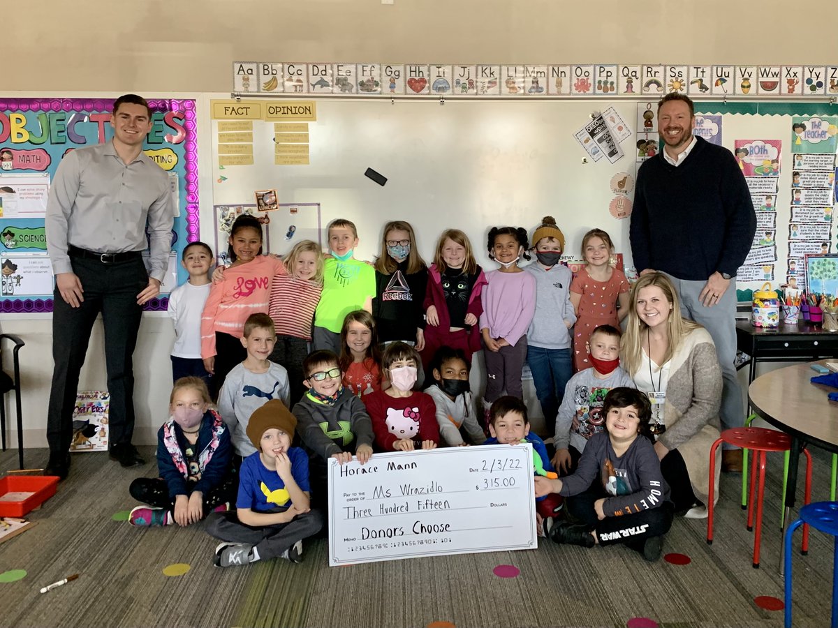AndersonGrove's tweet image. Thank you Horace Mann, Kevin Scheiding Agency and Braxton Hunsley for stopping by Anderson Grove to present 1st Grade teacher Brooke Wrazidlo with a check for her “Donors Choose” project! The money will purchase materials to help students create, explore, and problem solve.