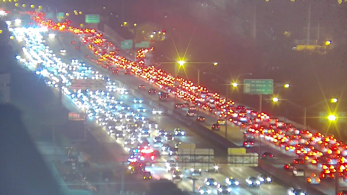 8:12PM I-95 LOOKS LIKE THIS RIGHT NOW AT 79TH STREET IN MIAMI FLORIDA. 😵‍💫