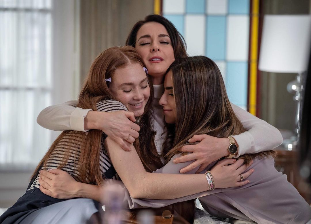 FerUFSpain's tweet photo. 🎬 #MiFortunaEsAmarte 

La familia Cantú-Robles. @Fer_Uf @SusyGonzalezDr y @/DanyLani https://t.co/lsHN3tTFX6