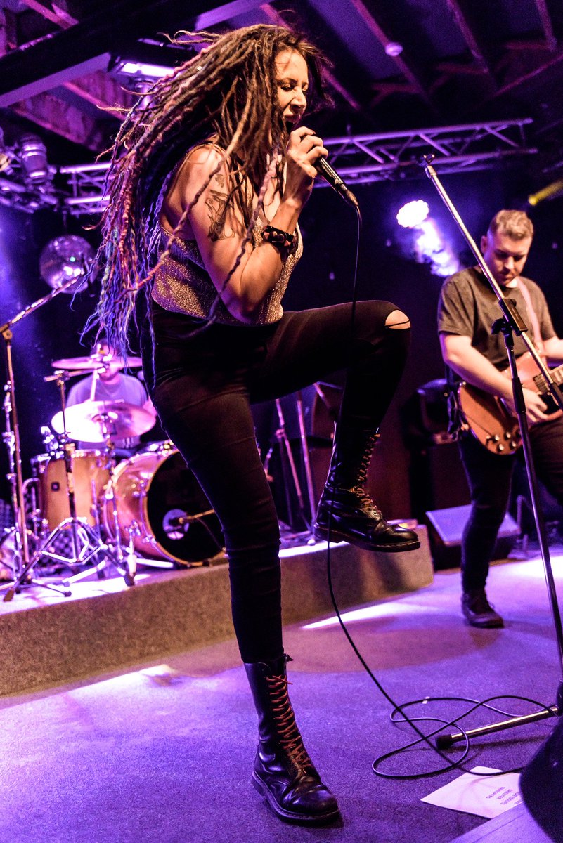 Tonight..... we play! <a href="/MelFlynnAOA/">Ashes Of Autumn</a>  Ashes of Autumn kicking it into gear !