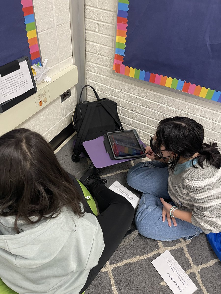 TheresaAdelphia's tweet photo. @KomenskyLions 5th Graders were super engaged in the planning and creation of their podcasts. They did great analyzing and discussing #HenrysFreedomBox. I’m excited to hear their finished products! #AppleLearning #OrgulloLeonesKomensky https://t.co/uADK2sMFoh