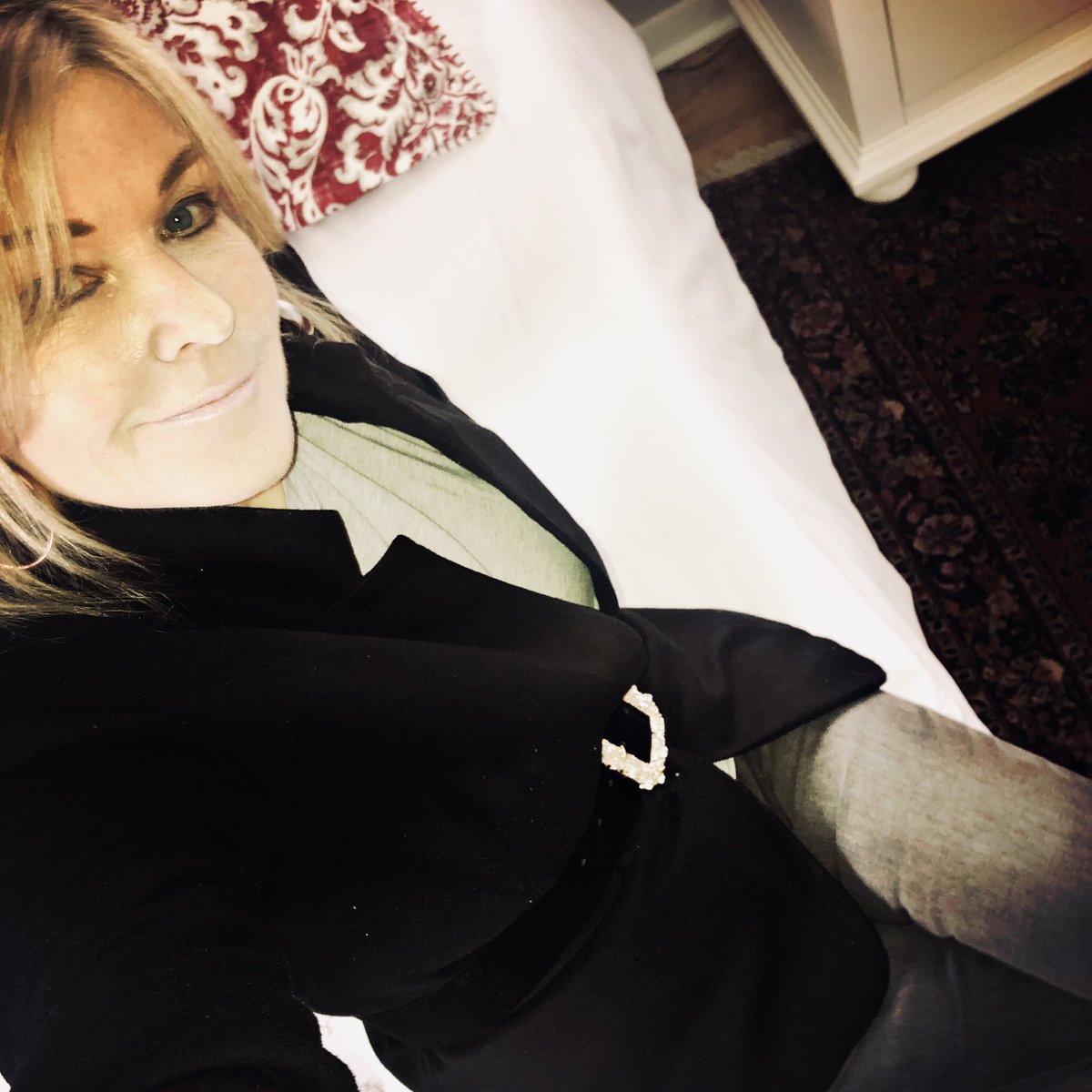 Pretty chilly in Nashville! Stay cozy wherever you are💋