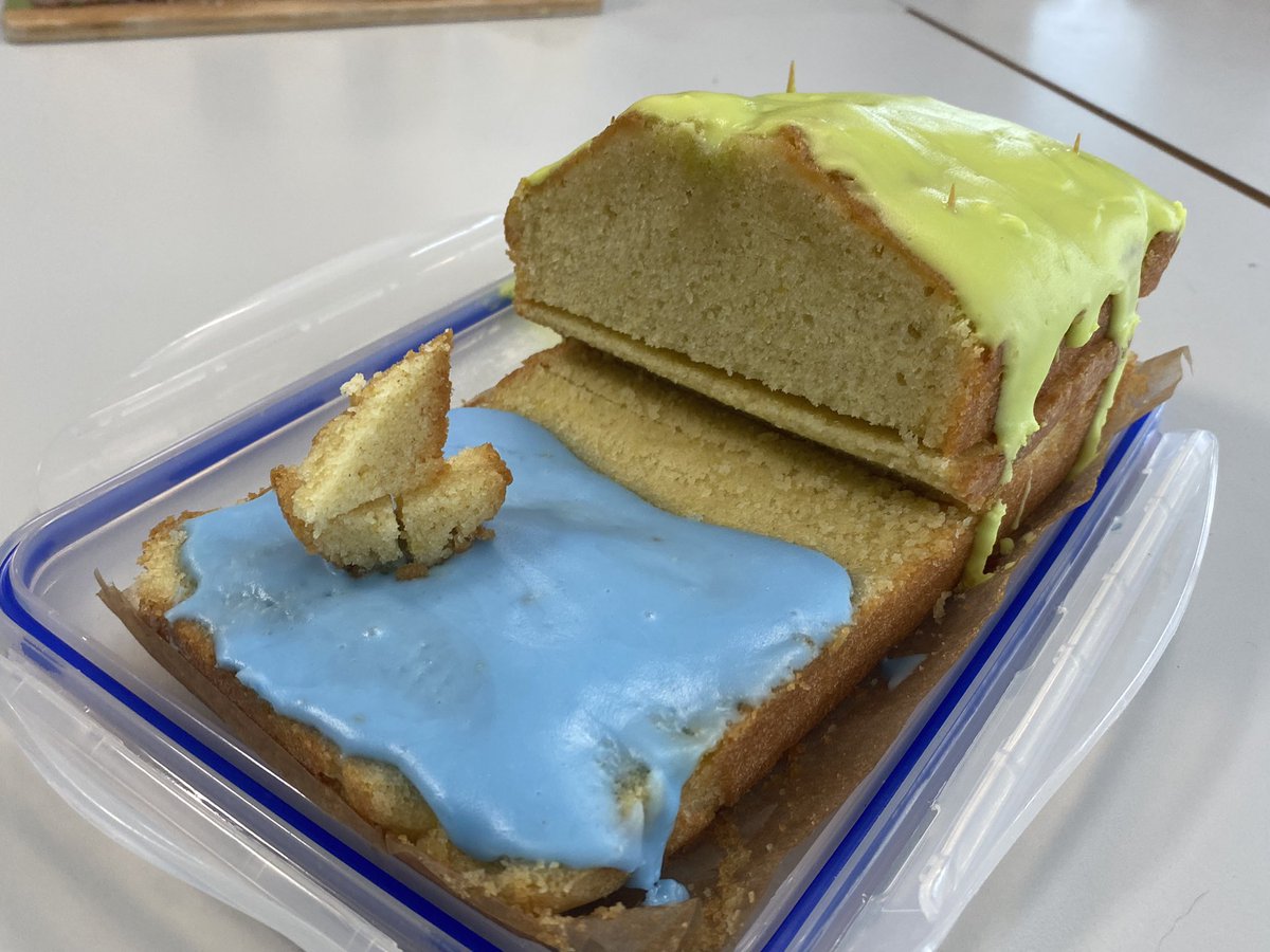 SarahGeography's tweet image. Edible coastal landforms created by year 10 today! @KinetonHighSch