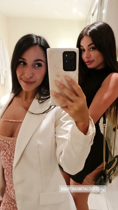 How it starts vs how it ends!🍌 @martinasmeraldi https://t.co/7MI5AMGosu<a class="tags" href="/tag/martinasmeraldi">@martinasmeraldi</a><a href="/tag/womansday"class="tags"><span>#womansday</span></a>
