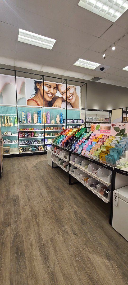 Courtney tweet media