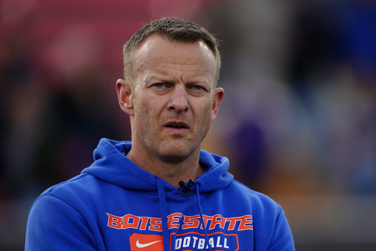 KTIK_953FM's tweet photo. 📻TODAY #IST with @MikeFPrater @Ballgame_KTIK on 95.3 FM/1350 AM (Call 208-424-9300):
-3: #BoiseState streak over @BroncoSportsMBB
-315: Harsin @treywallace
-345:Bronco Focus @BsuBob
-4: @BJRains @BNNBroncoNation
-5: #DiamondDig
-505: Kellen @MiamiDolphins
🎧KTIK app or Alexa https://t.co/BF83VVHJeo
