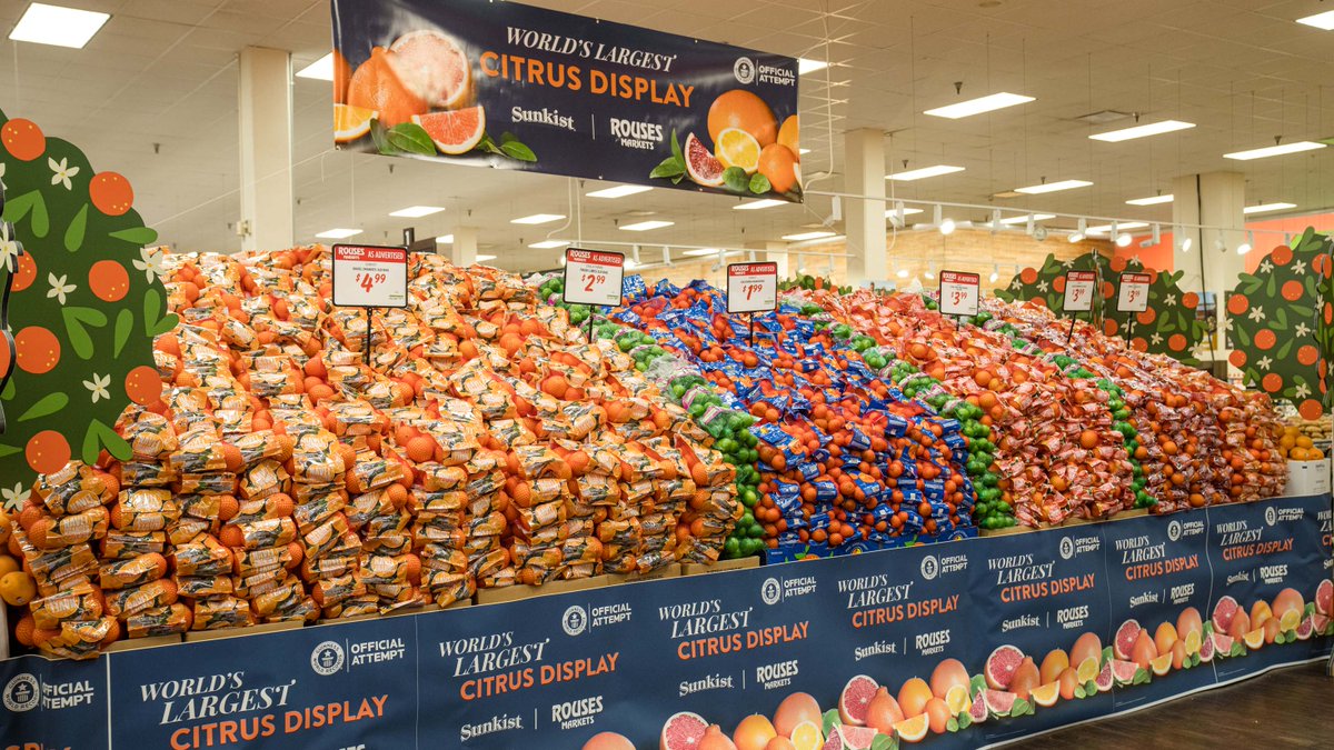 #PSA: You will need a citrus display over 40,013-pounds to beat our World Record with @RousesMarkets. bit.ly/3rt92d1 cc: @GWR