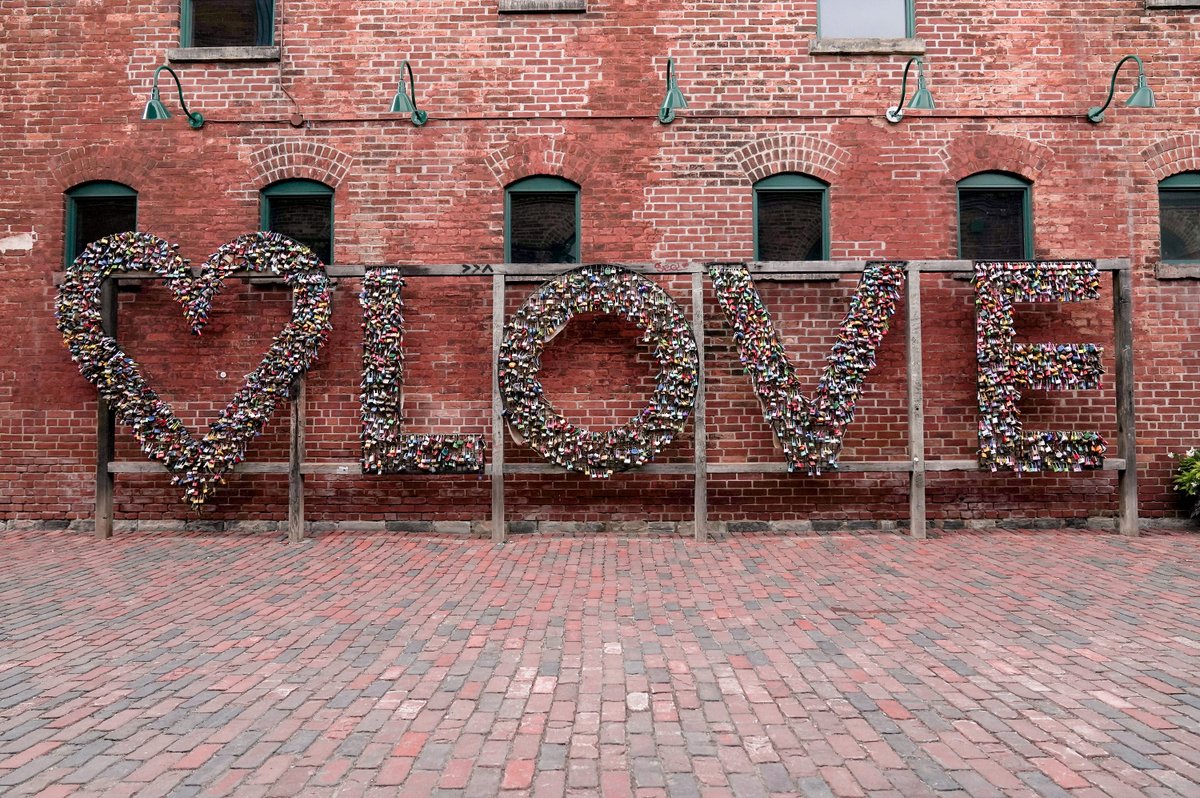 BachelorABC's tweet image. This is what we&apos;re here for. ❤️🔒