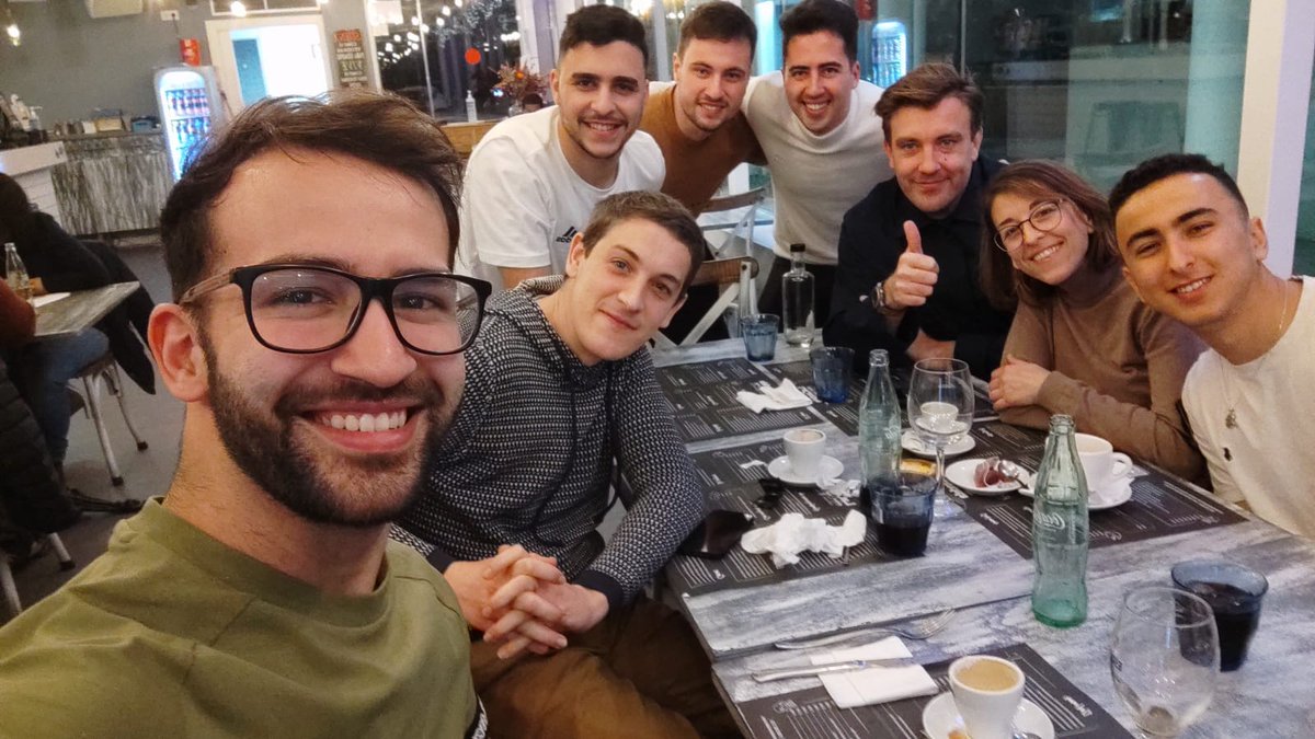 WSO_Formula1's tweet photo. Cuando hablamos de la comunidad de World Series Online, hablamos de familia.

Más de 100 personas forman parte de ella, entre los que se encuentran pilotos activos, retirados, staff...

... y que bonito es cuando varios de ellos se juntan para conocerse..

#NoSonSoloCarreras ❤ https://t.co/fGklF0ktG4